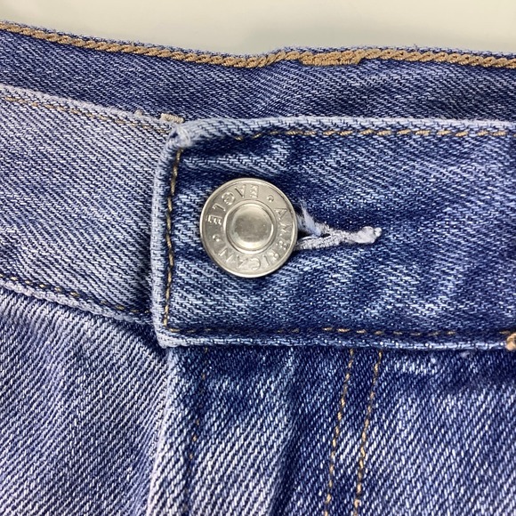 AE Mom Jean Ripped & Destroyed hi waisted jeans size 8 Regular EUC - Picture 9 of 10